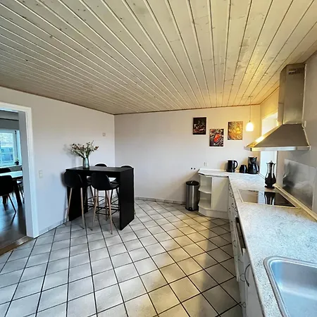 Large Vacation For 12 People Hébergement de vacances