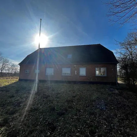Large Vacation For 12 People Hébergement de vacances Logumkloster