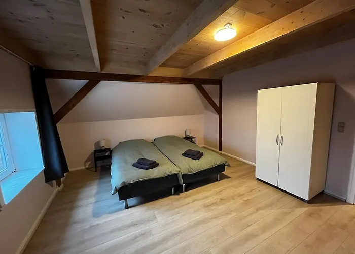 Large Vacation For 12 People