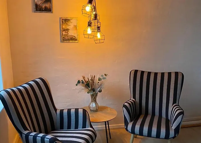 Large Vacation For 12 People *