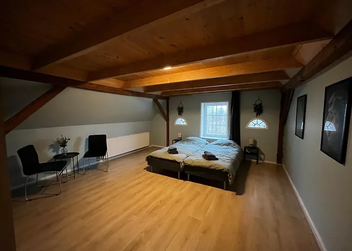 度假居 Large Vacation For 12 People *